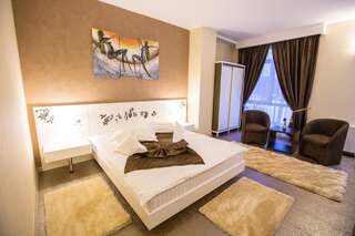 Отель Hotel Meliss Крайова VIP-люкс-1