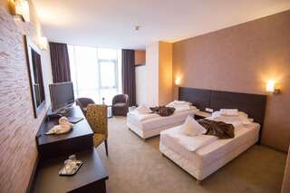 Отель Hotel Meliss Крайова Двухместный номер с 1 кроватью или 2 отдельными кроватями-3